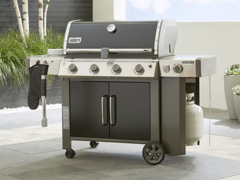 BBQ items in Dubai Garden Centre