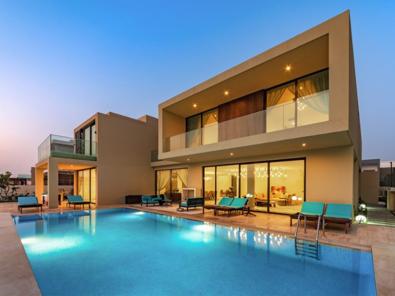 parkway-mbr-city-villa-pool