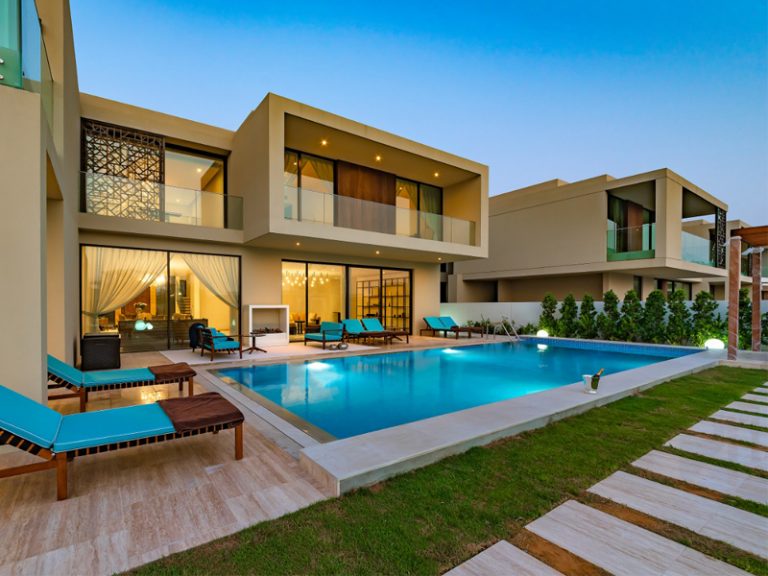 parkway-mbr-city-villa-pool