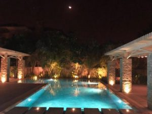 SWIMMING POOLS DESIGNS WITH EXOTIC STONES