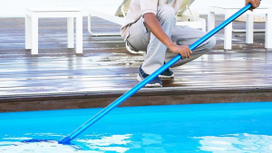 Desert leisure swimming pool maintenance